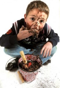kids eat dirt